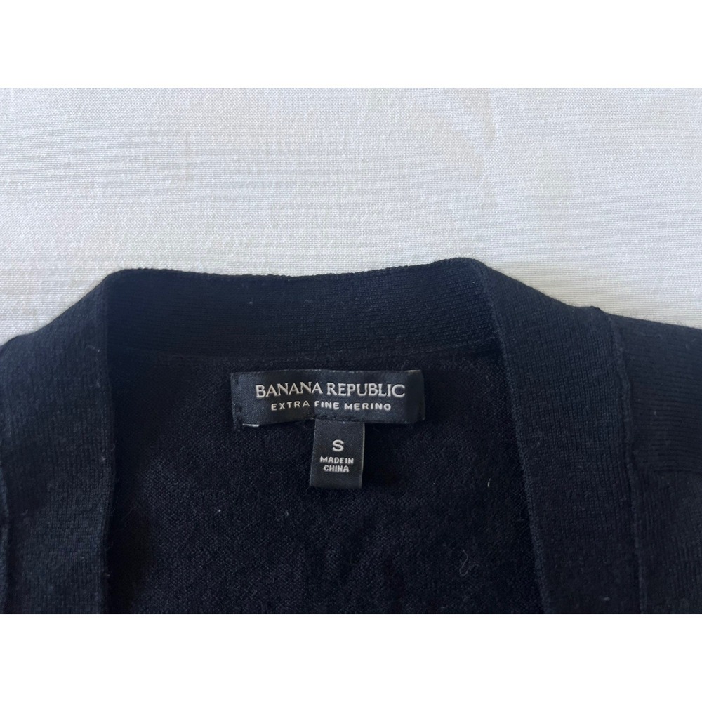 Banana Republic 100% Fine Merino Wool Black Button Up Cardigan Sweater Size S - Picture 3 of 8